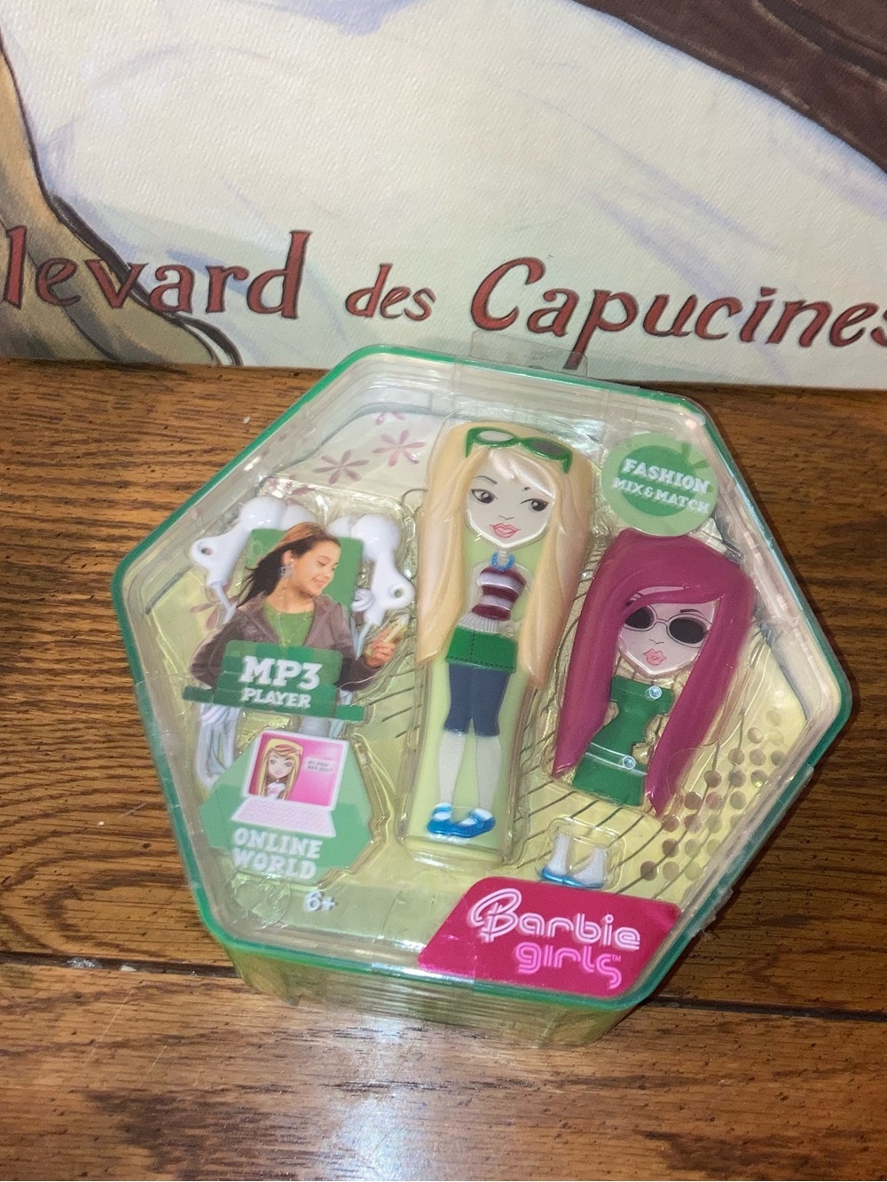 Barbie Girl MP3 Player Mix & Match Fashion Doll  Green Collectible NIP - Picture 3 of 4
